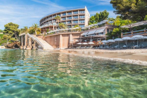  Hôtel Le Bailli De Suffren  Райоль-Канадель-Сюр-Мер